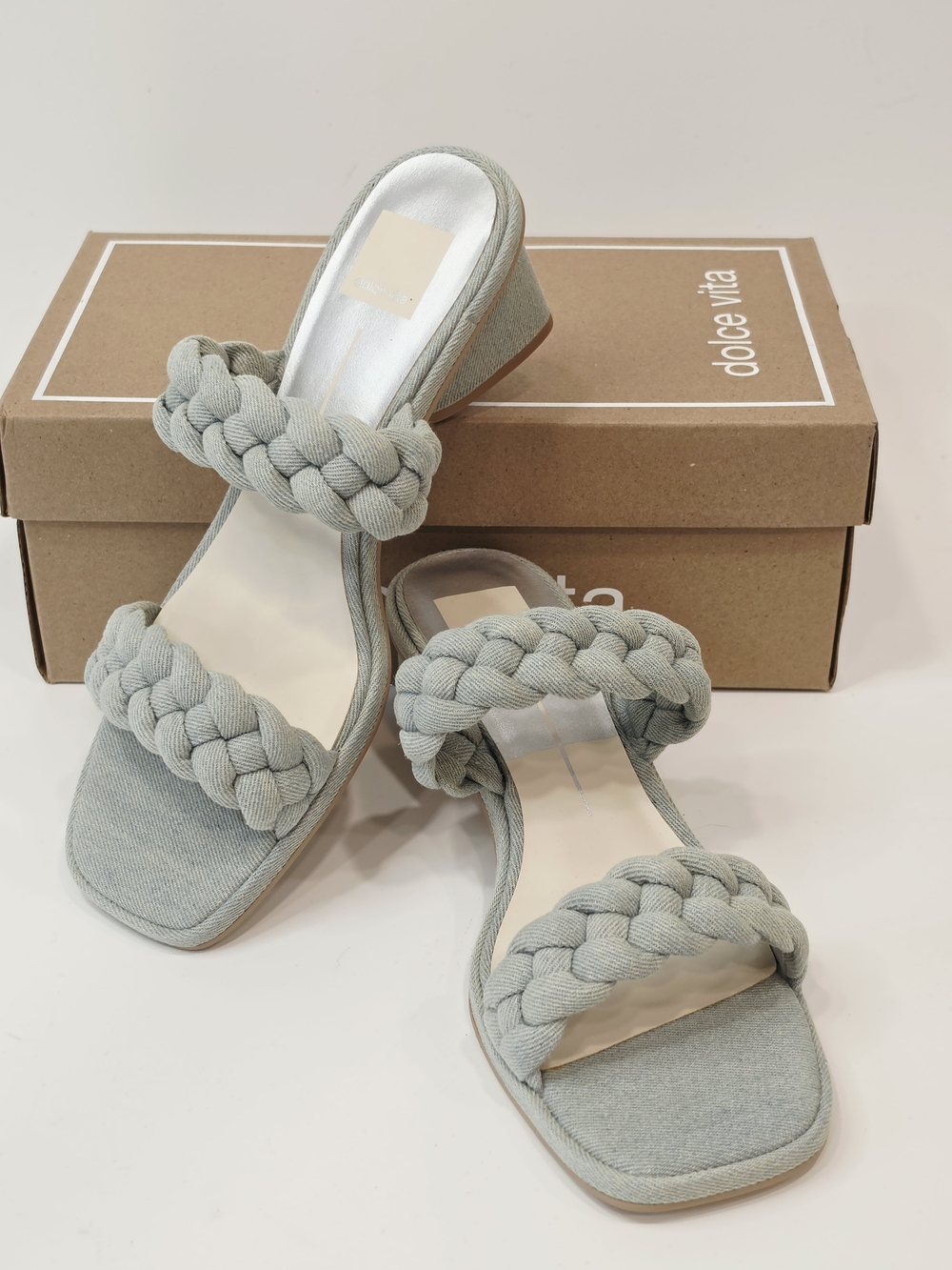 Dolce Vita Ronin Women’s Light Blue Denim Braided Heeled Sandals – Size 9